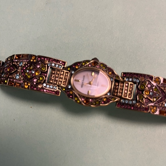 ☆ Heidi Daus Vintage Women's Crystal Watch - Picture 7 of 15